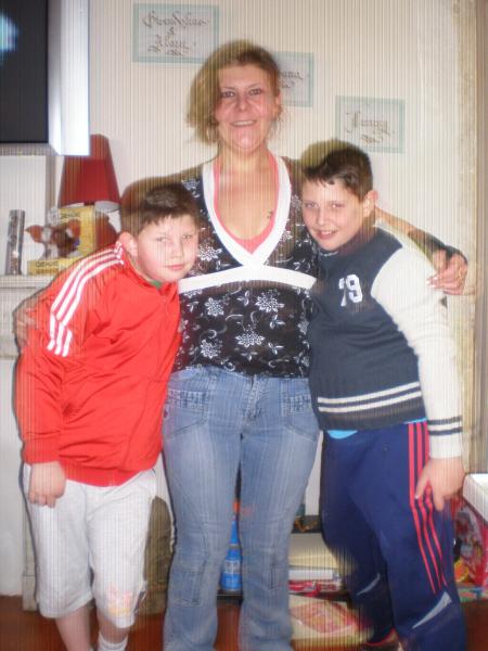 ma cousine nath et ses 2 fils (bryan et jordan)