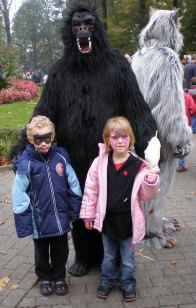 jimmy et giovana avec le gorille